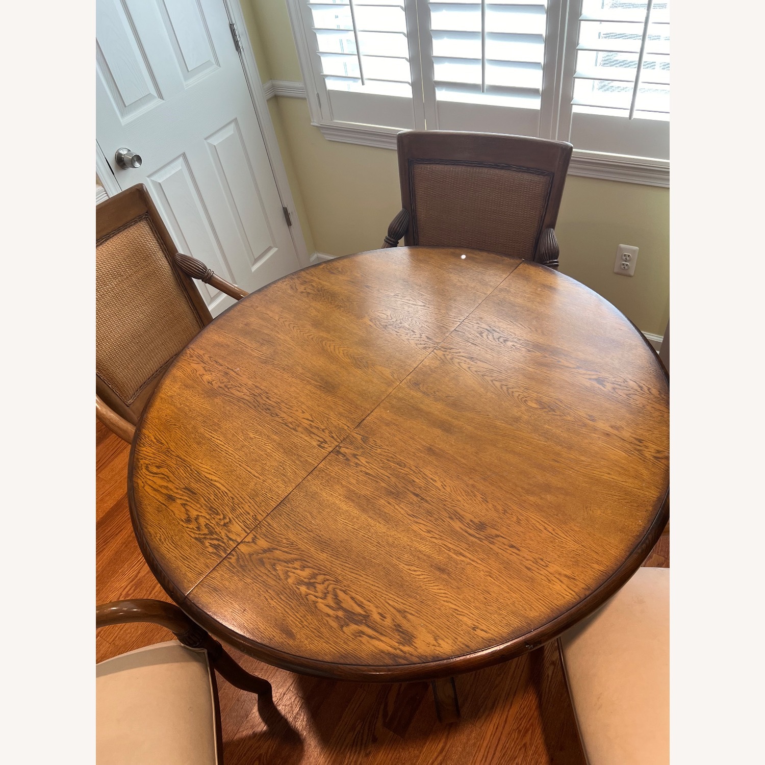 Kreiss Dining Set - image-4