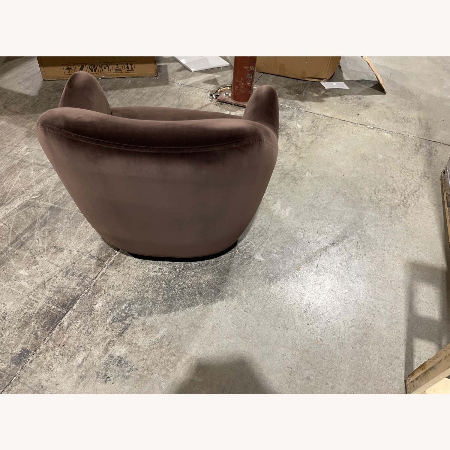 For Hands Julius Swivel Chair  - image-3