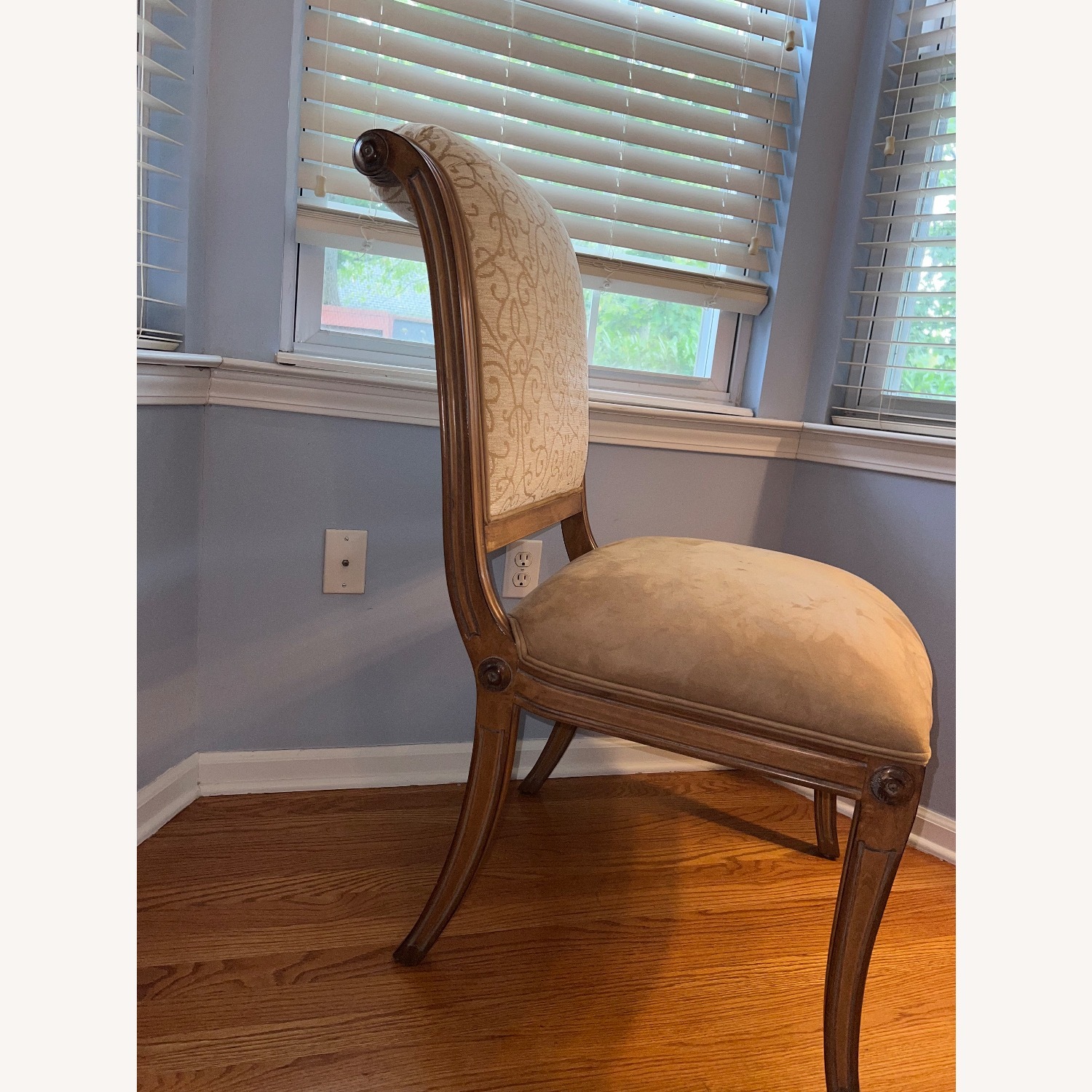 Kreiss Fleur De Lis Dining Table -  Stone-Top - image-6