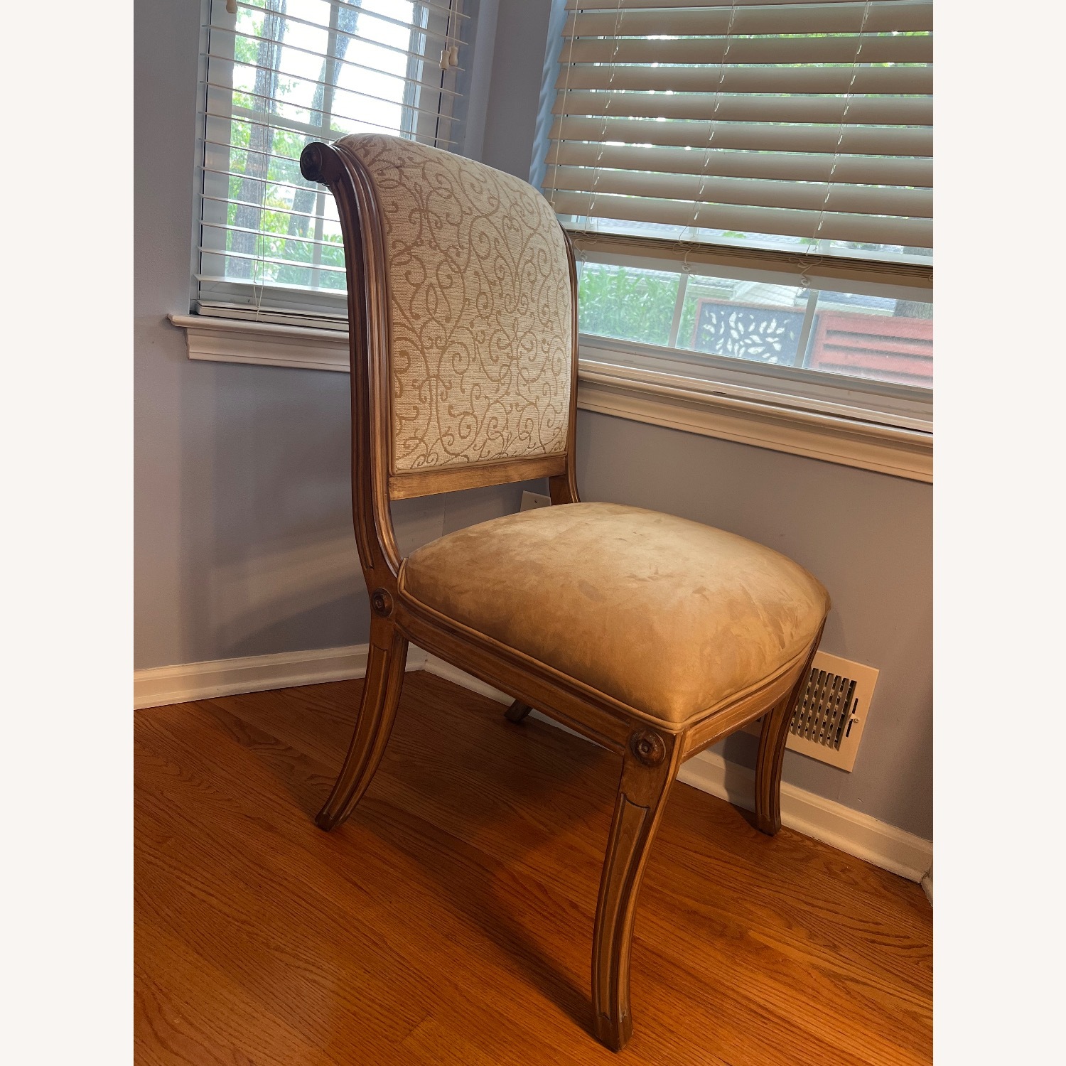 Kreiss Fleur De Lis Dining Table -  Stone-Top - image-7