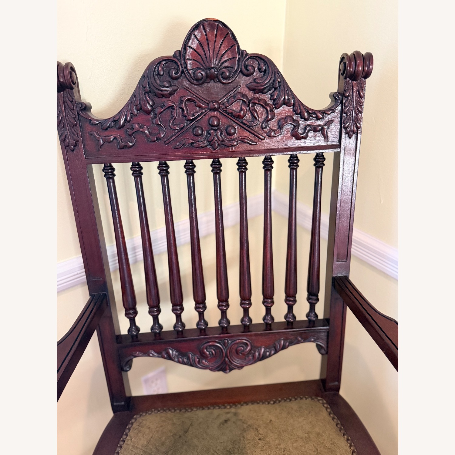 Vintage Hand-Carved Billiards Chair / Gentleman’s - image-6