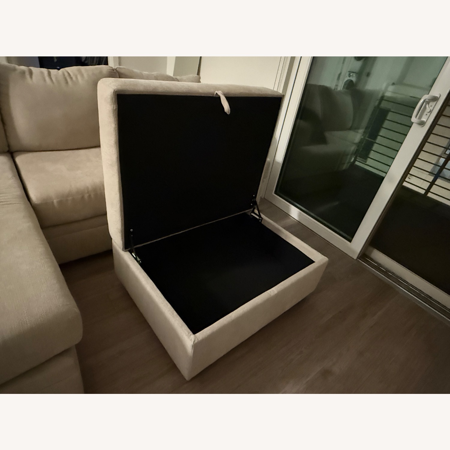 Living Spaces Bonaterra Sectional + Ottoman - image-4