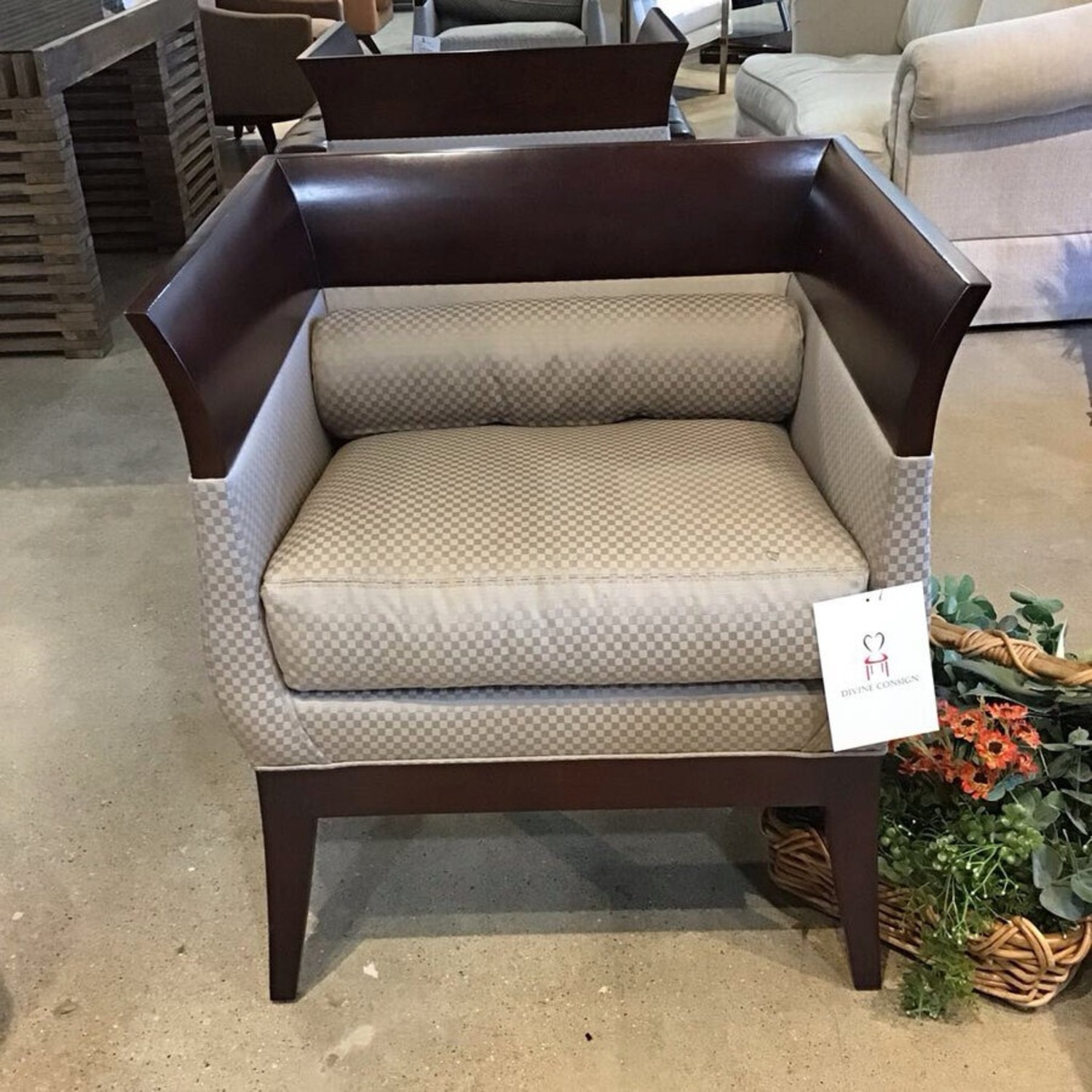 Chalice Chair By Orlando Diaz-Azcuy - image-2