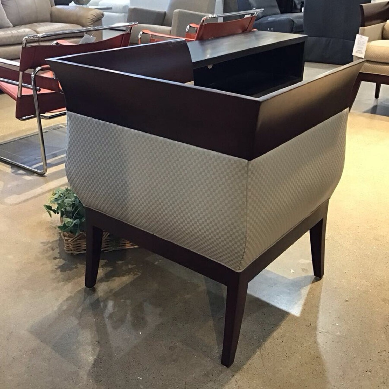 Chalice Chair By Orlando Diaz-Azcuy - image-7