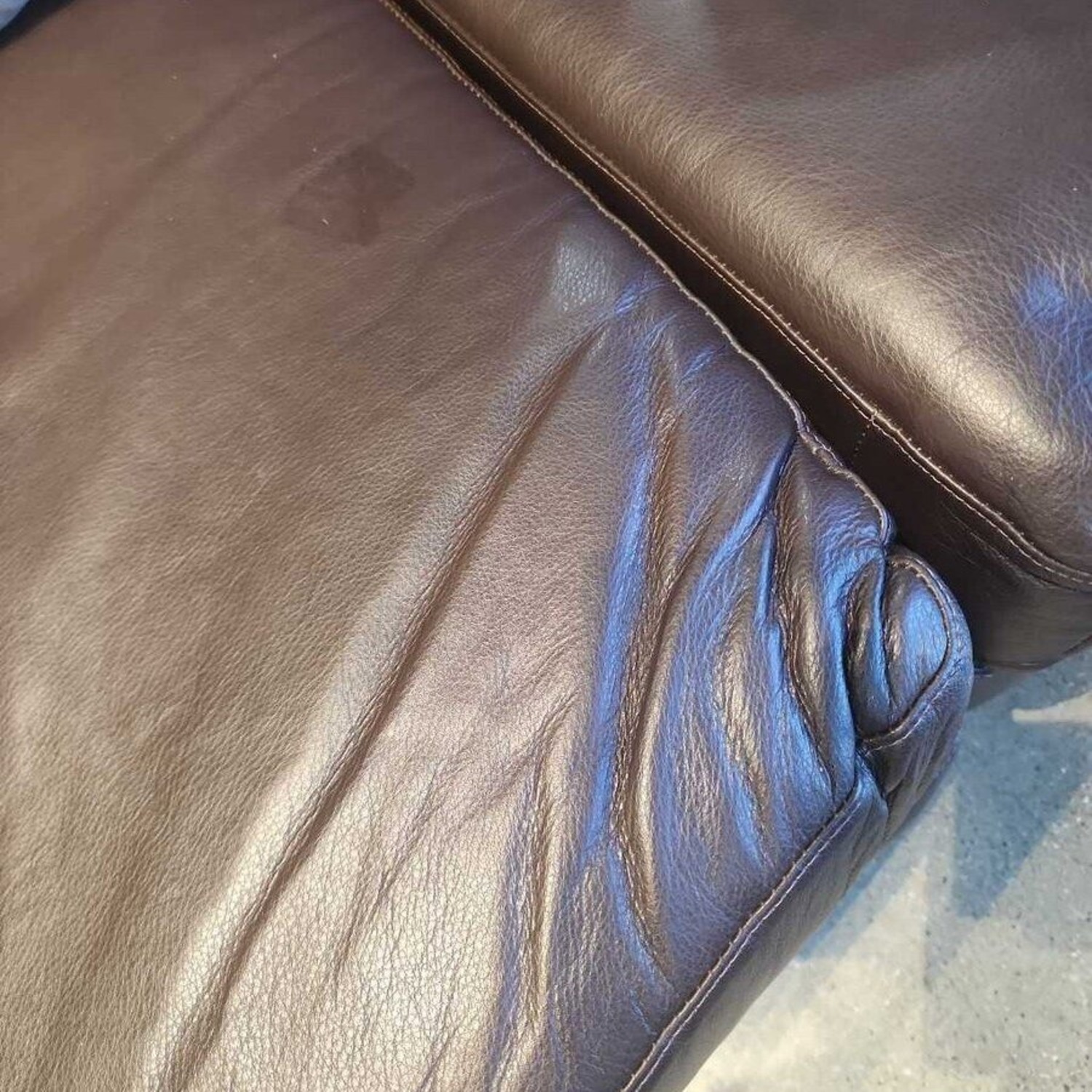 Menlo 3pc Curved Leather Sectional - image-10