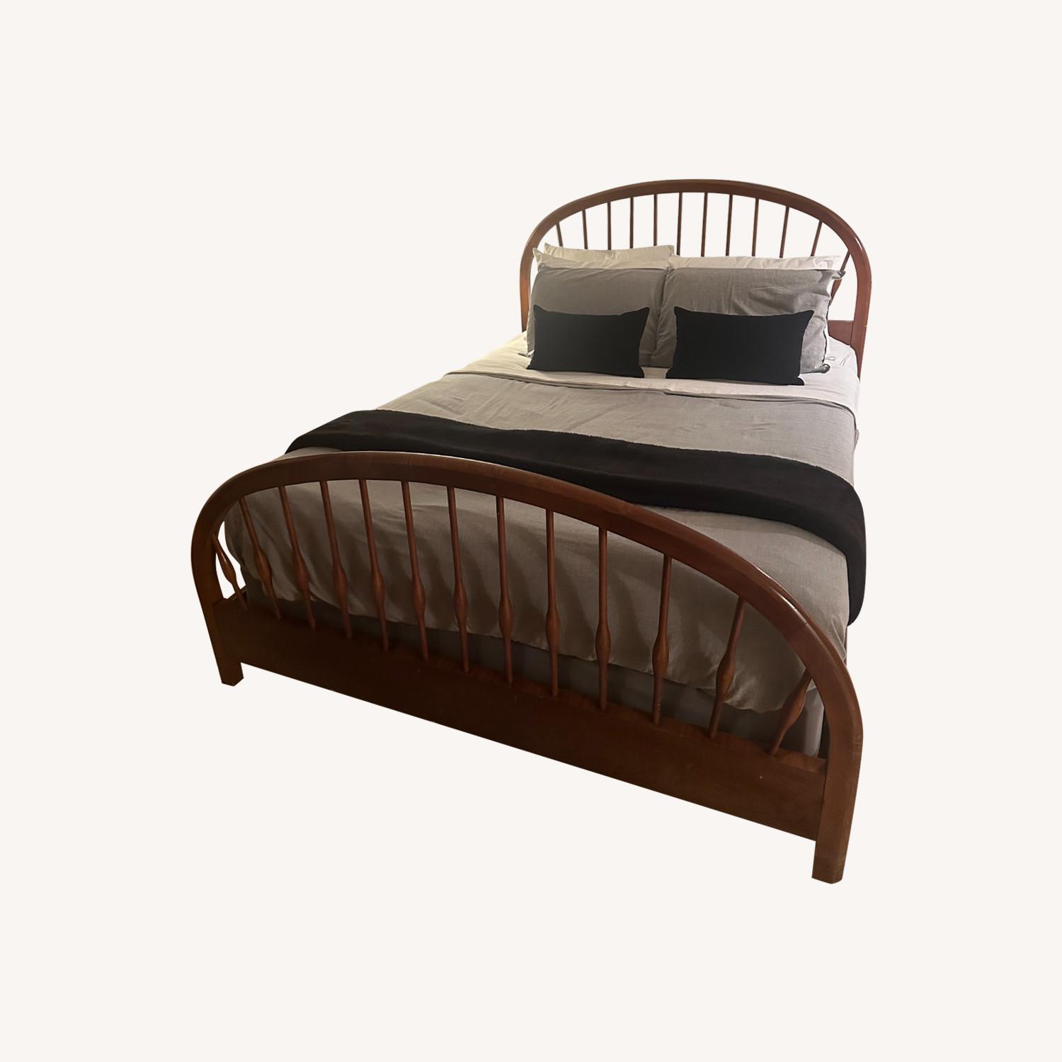 Thomasville Queen Shaker Spindle Cherry Wood Bed - image-0