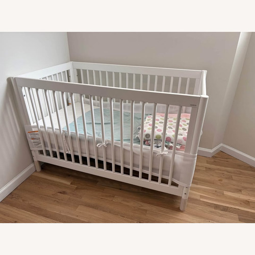 Used Crib for Nursery (White) for sale on AptDeco
