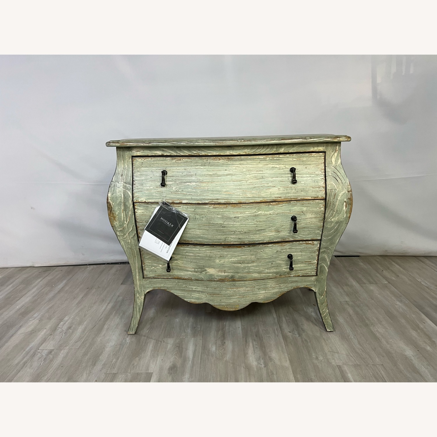 Hooker Furniture Traditions 3-Drawers Nightstand - image-1