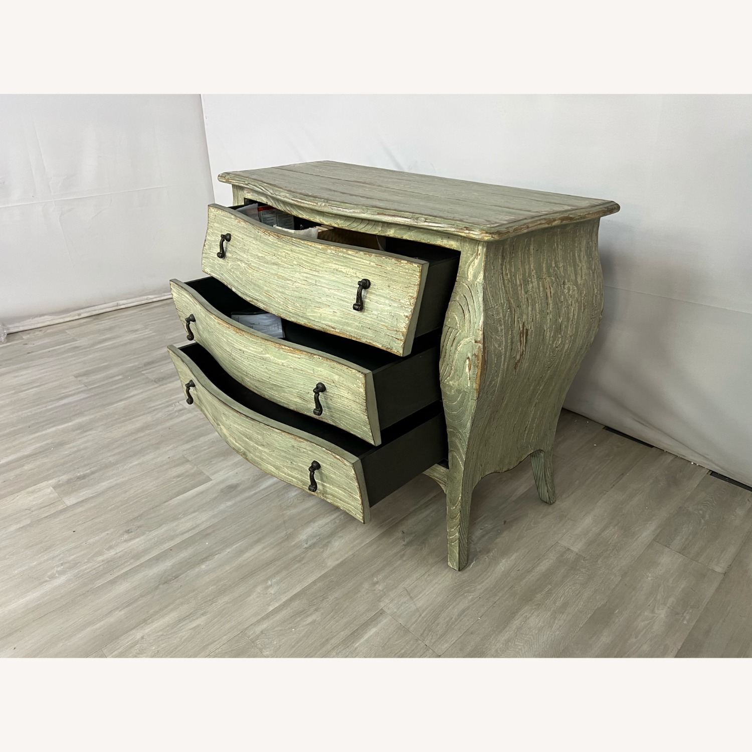 Hooker Furniture Traditions 3-Drawers Nightstand - image-5