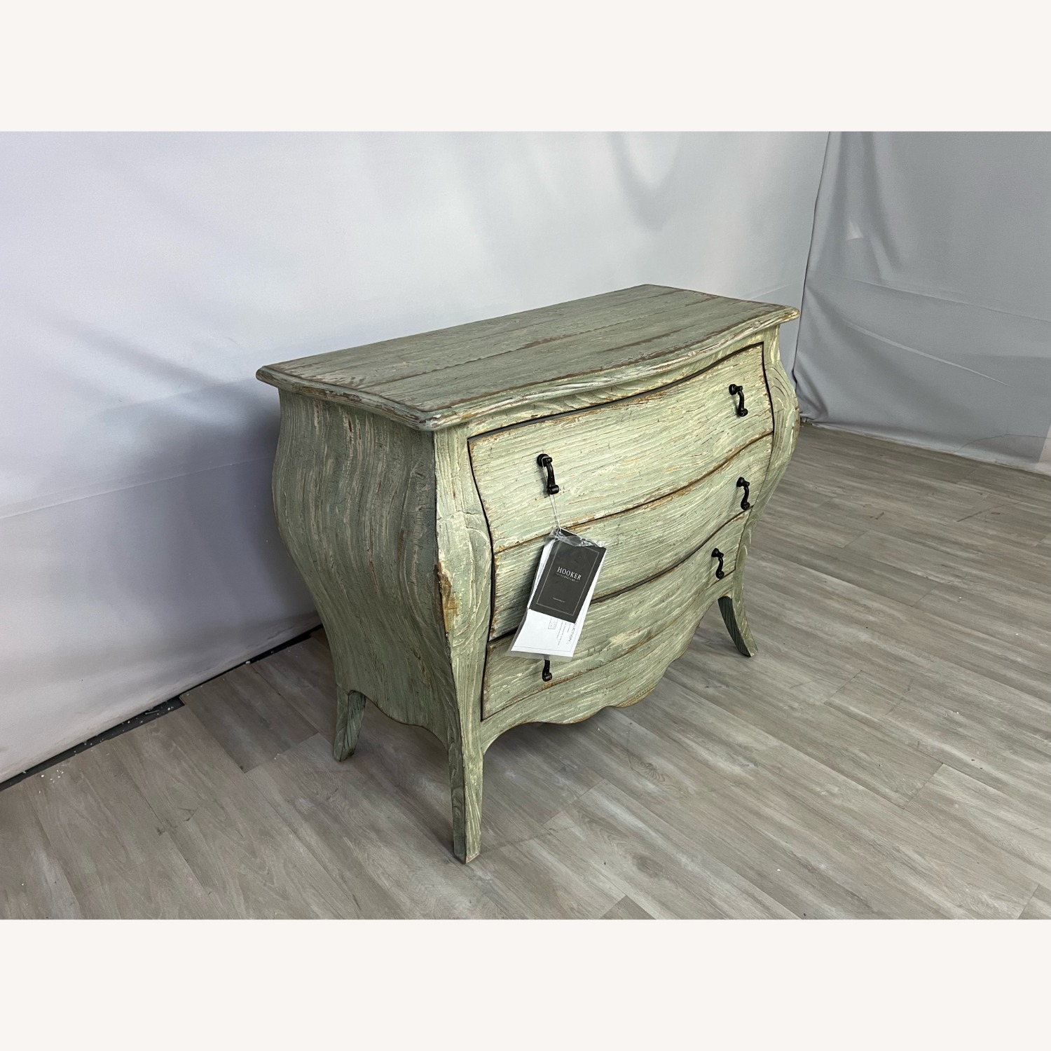 Hooker Furniture Traditions 3-Drawers Nightstand - image-2