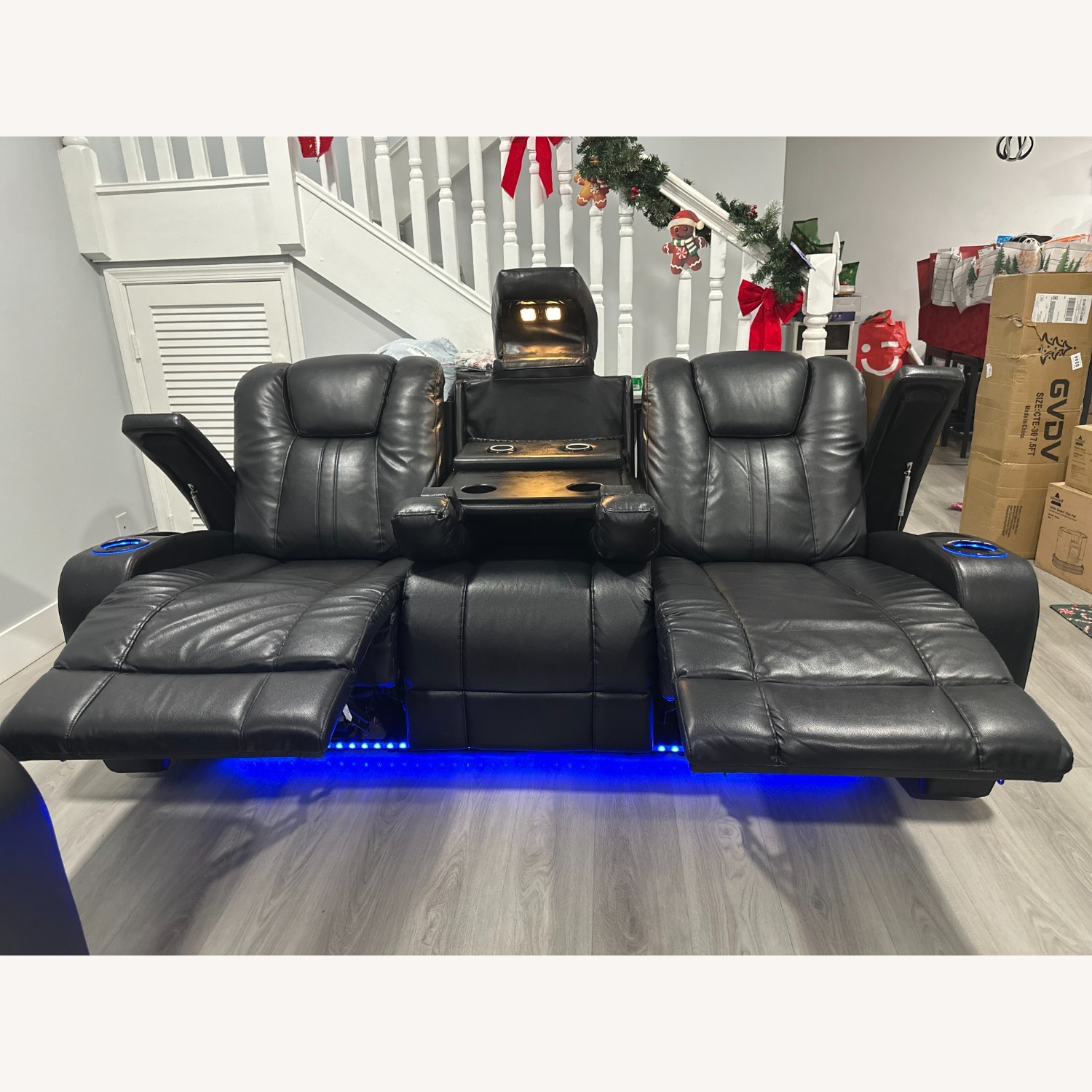 Kingvale Court Dual Power Reclining Sofa - image-3