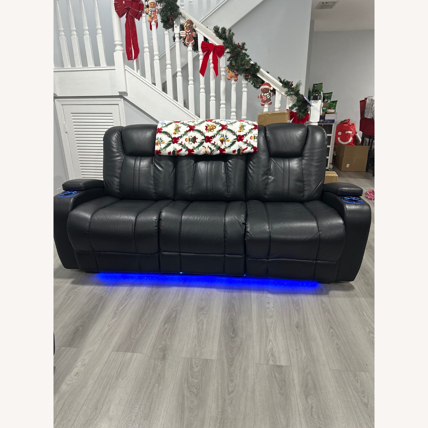 Kingvale Court Dual Power Reclining Sofa - image-5