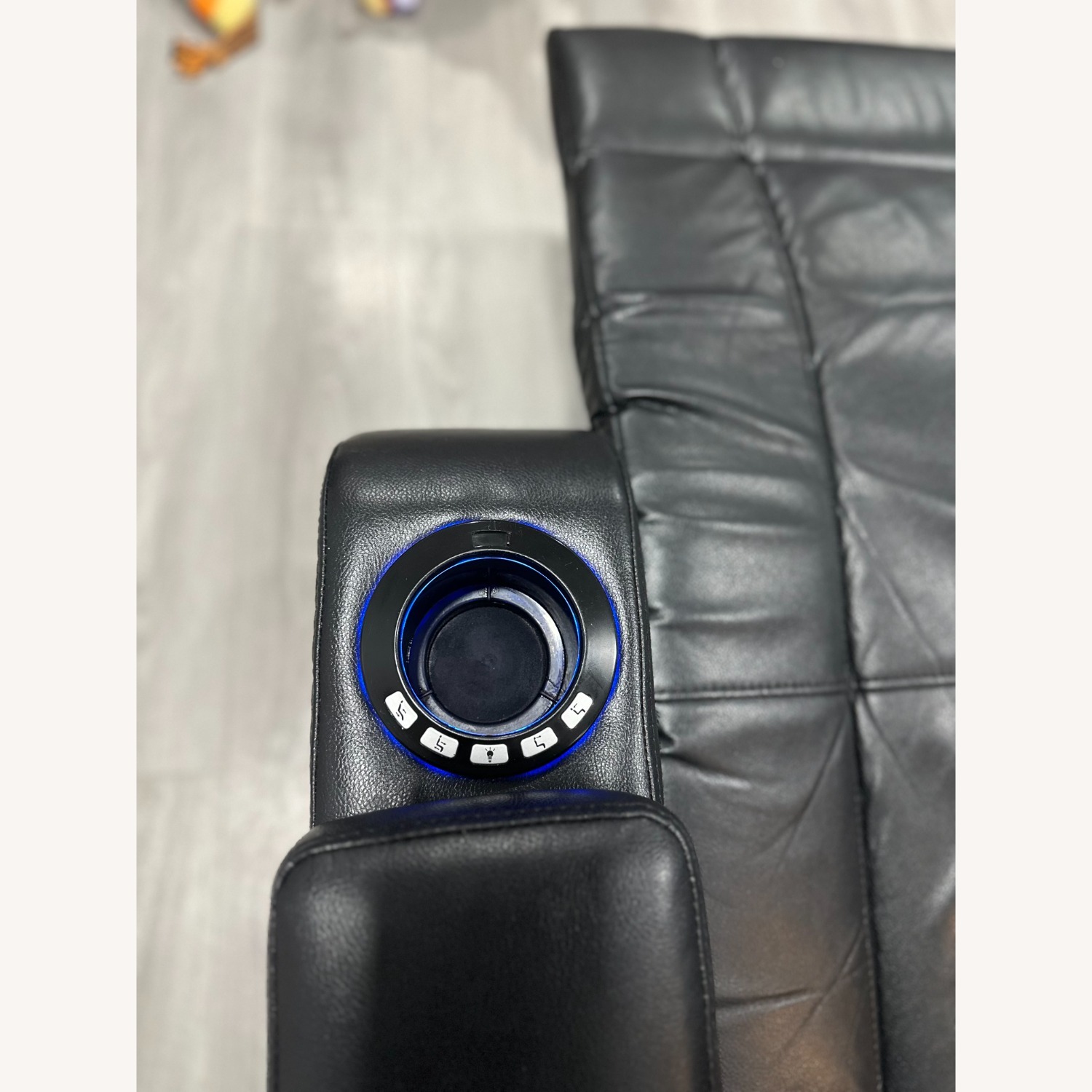 Kingvale Court Dual Power Reclining Sofa - image-4