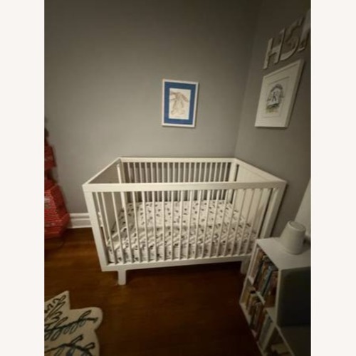 Used Oeuf Sparrow Crib White for sale on AptDeco