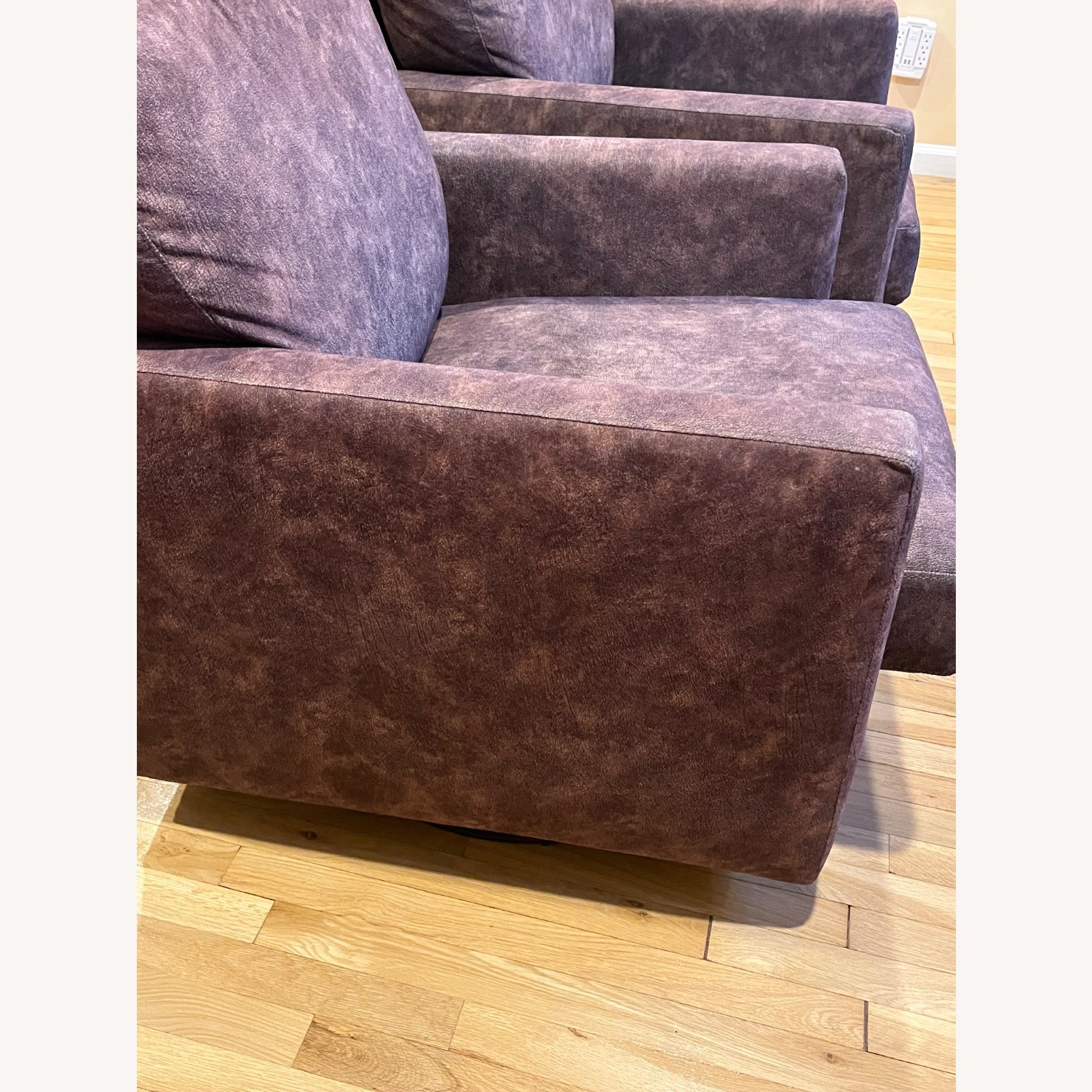 Bassett Dark Brown Fabric Accent Chairs - image-5