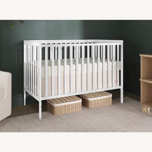 Used Dream On Me Synergy 5 in 1 Convertible Crib for sale on AptDeco