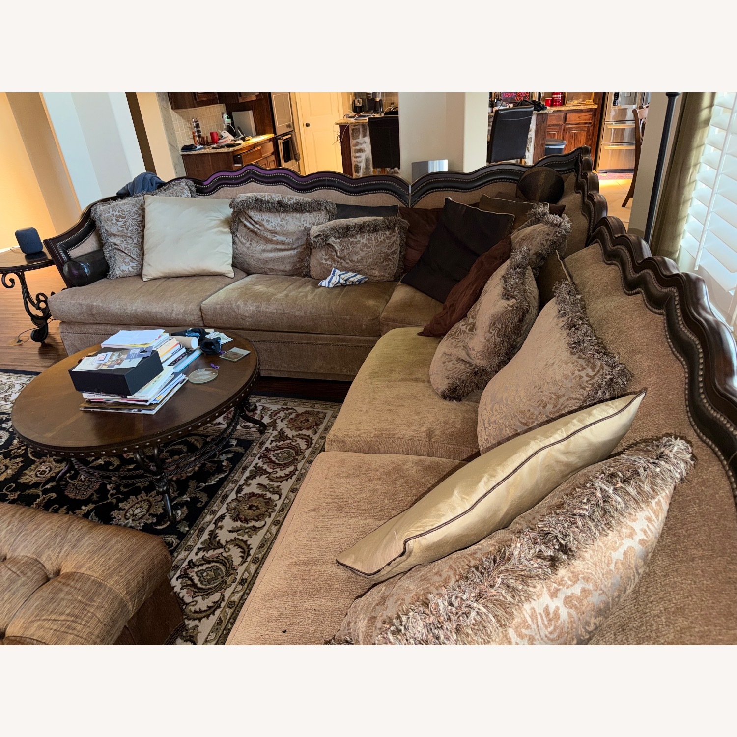 3 PC Sectional - image-7