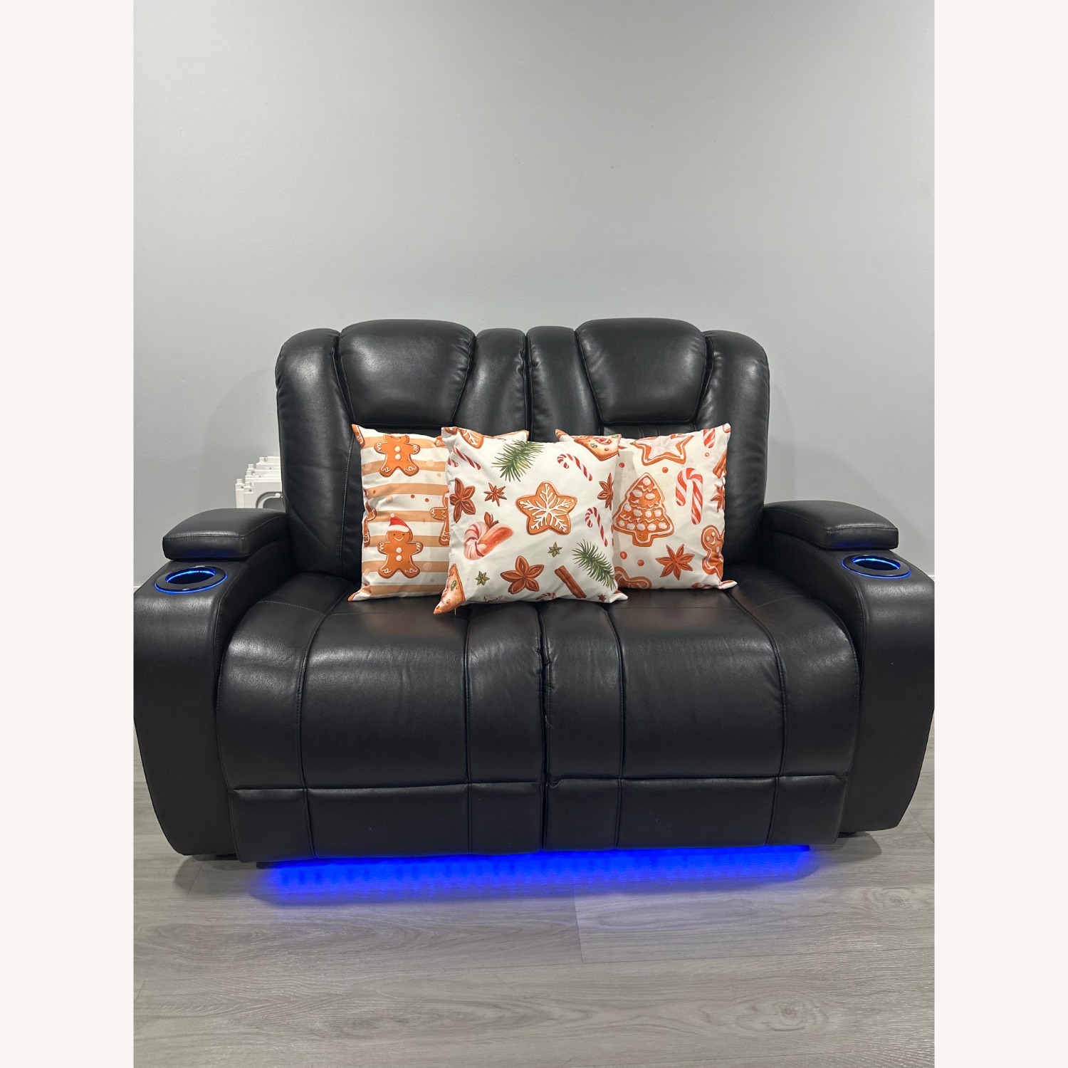 Rooms To Go  Black Leather 2 Seater Sofa - image-1