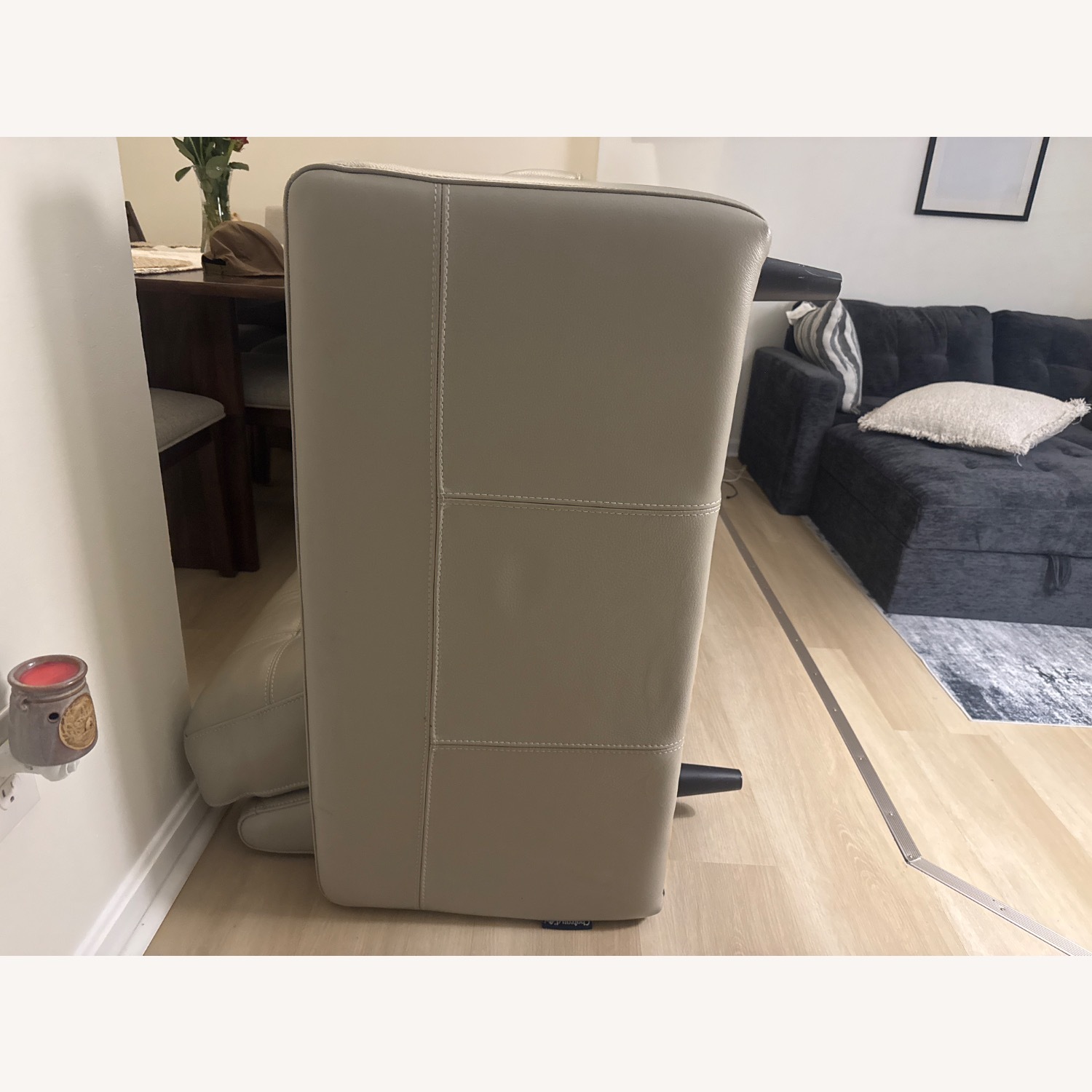 Chateau D'ax U217 Sofa - image-2