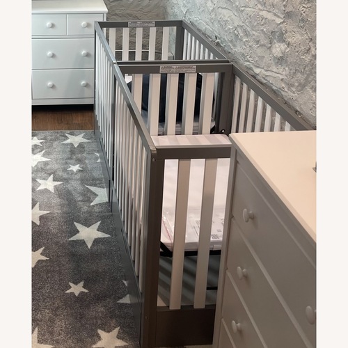 Used Carters DaVinci Mini Cribs Convertible for sale on AptDeco