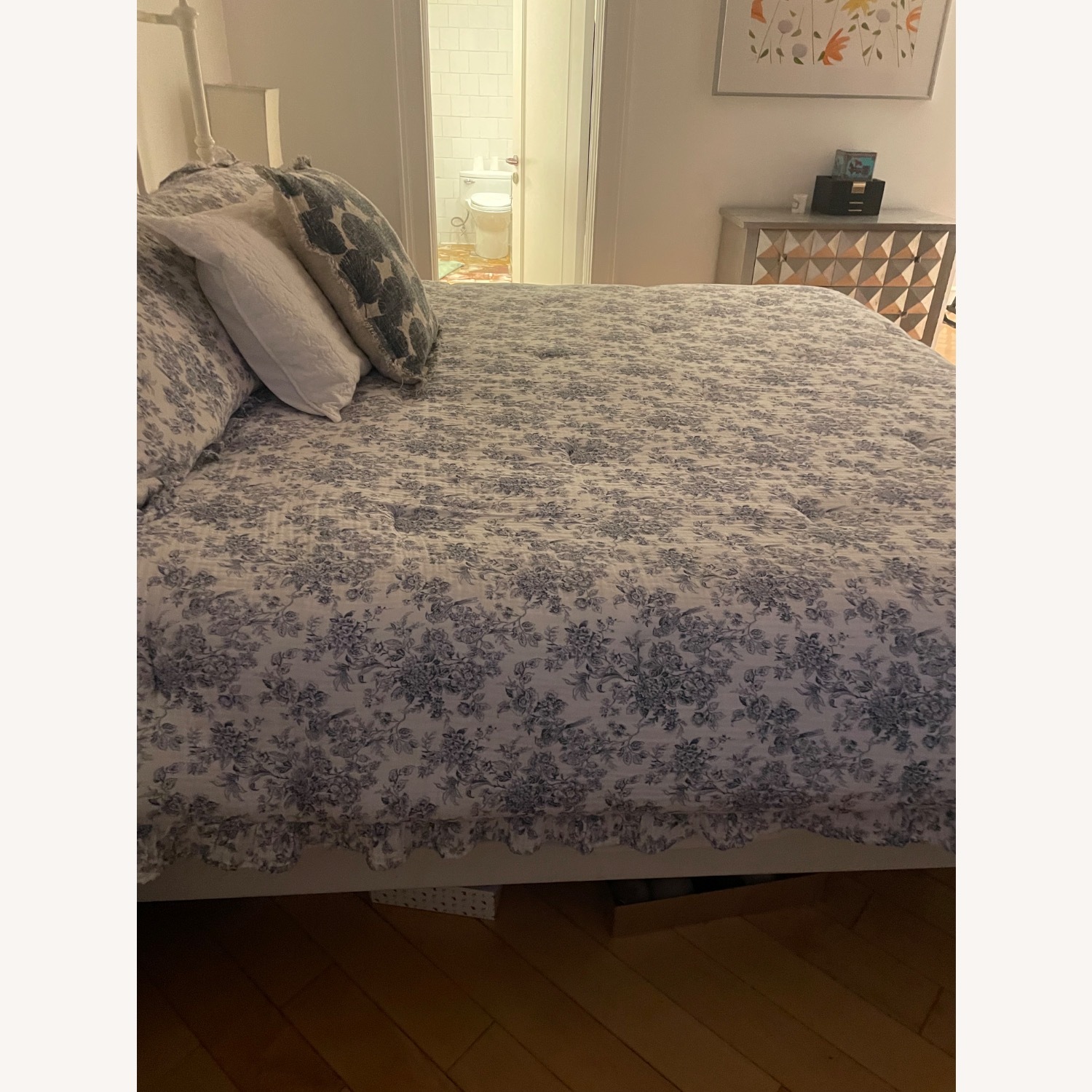 Restoration Hardware 19th c. Quatrefoil White Metal King Bed - image-4