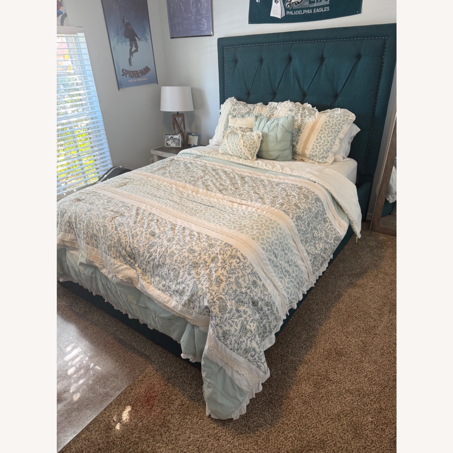 Elridge Teal 3 Pc Queen Upholstered Bed - image-2