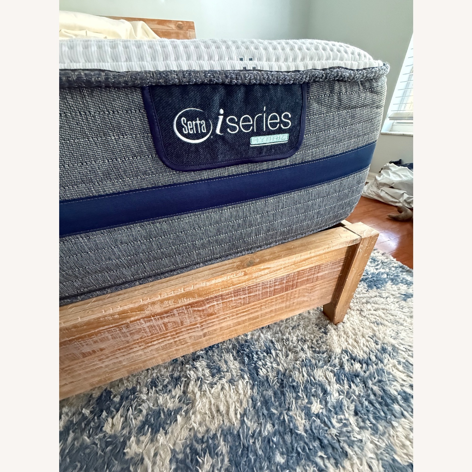 Palm Grove Queen Bed - image-5