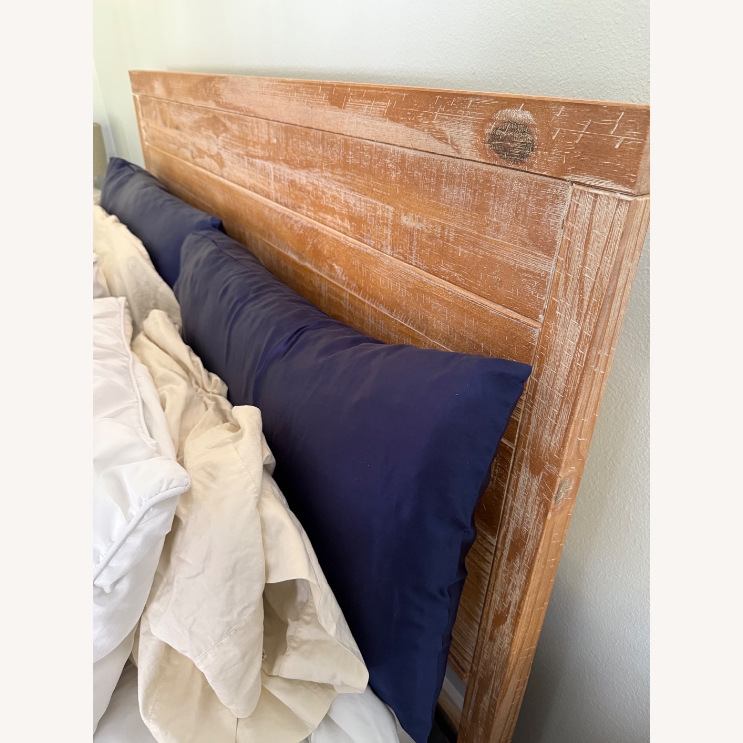 Palm Grove Queen Bed - image-2