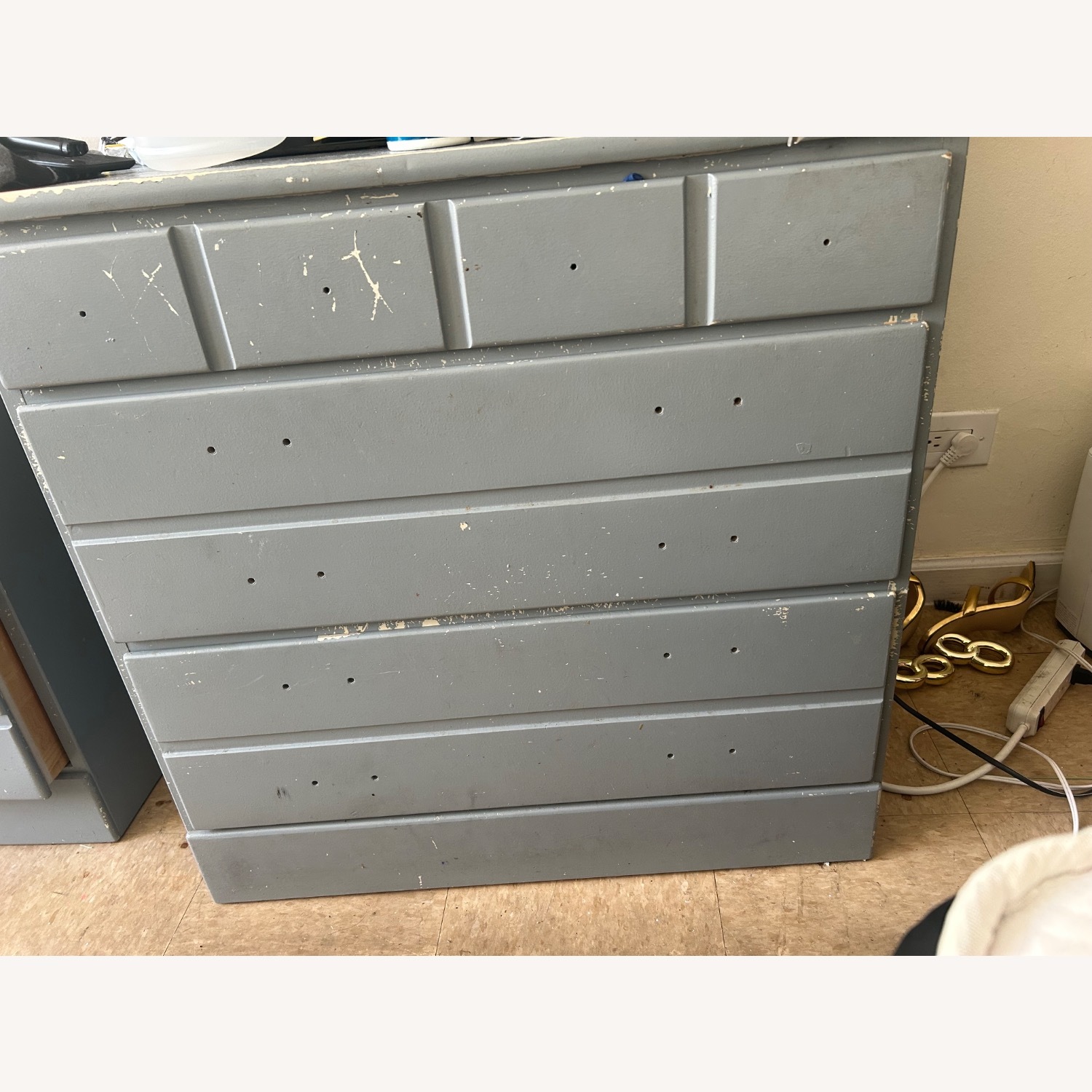 Grey Dresser - image-1
