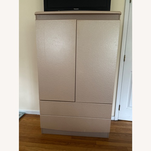 Used Vintage/Antique Natural Wood King Bed for sale on AptDeco