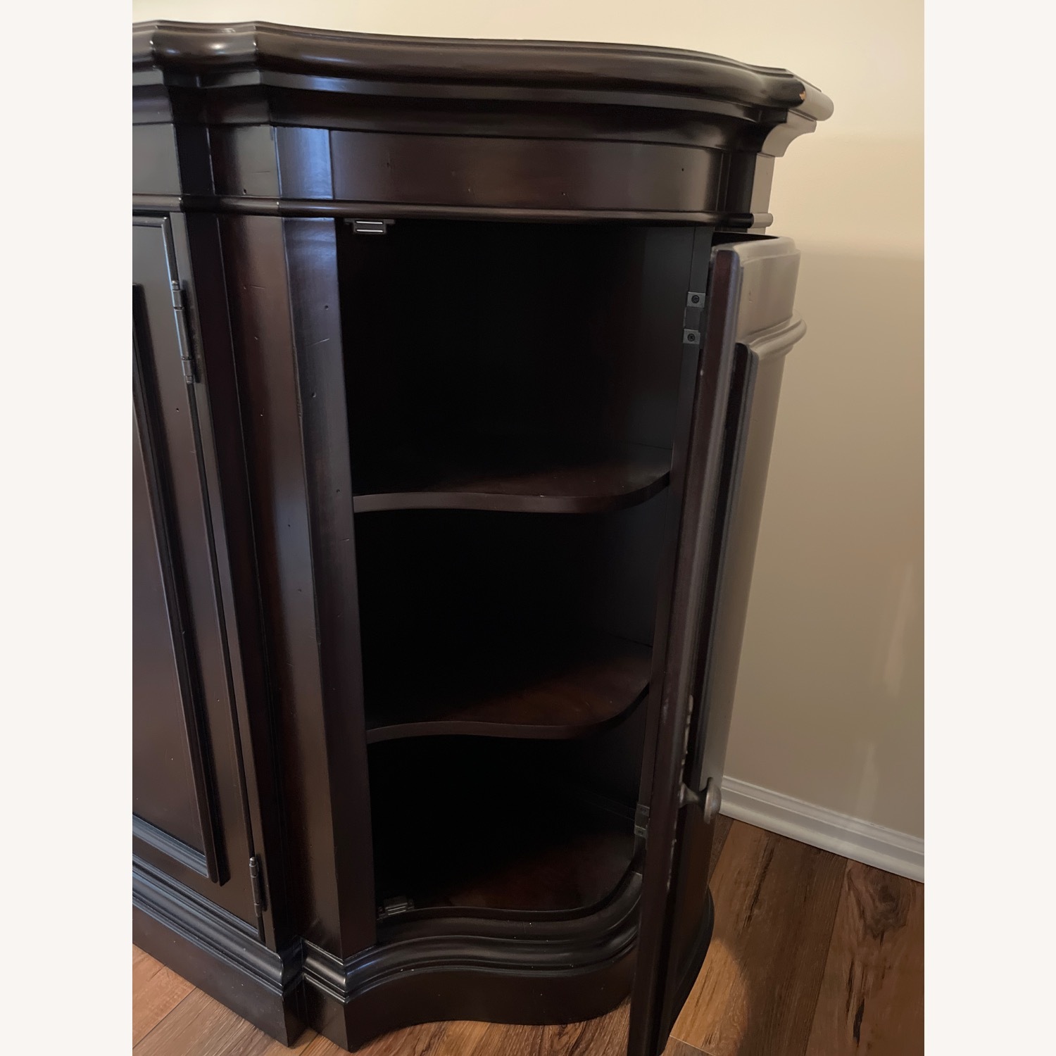 Riverside Furniture Rosemoor Buffet - image-4