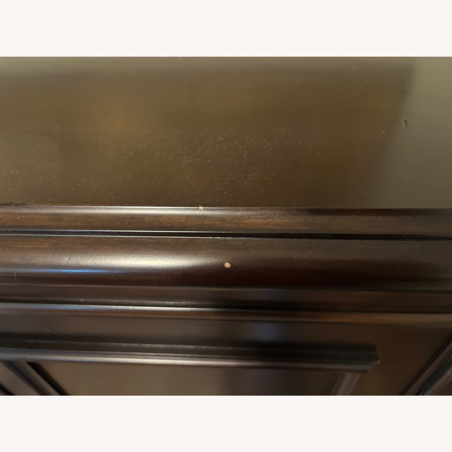 Riverside Furniture Rosemoor Buffet - image-9