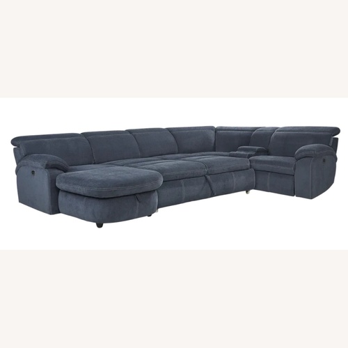 Used Rooms To Go Cresent Blue Fabric 3+ Seater Sofa for sale on AptDeco