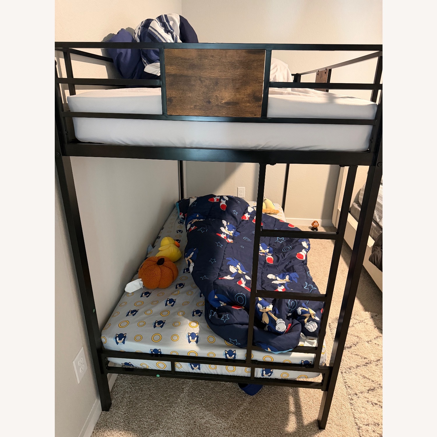 Amazon Allewie Black Bunk Bed - image-1