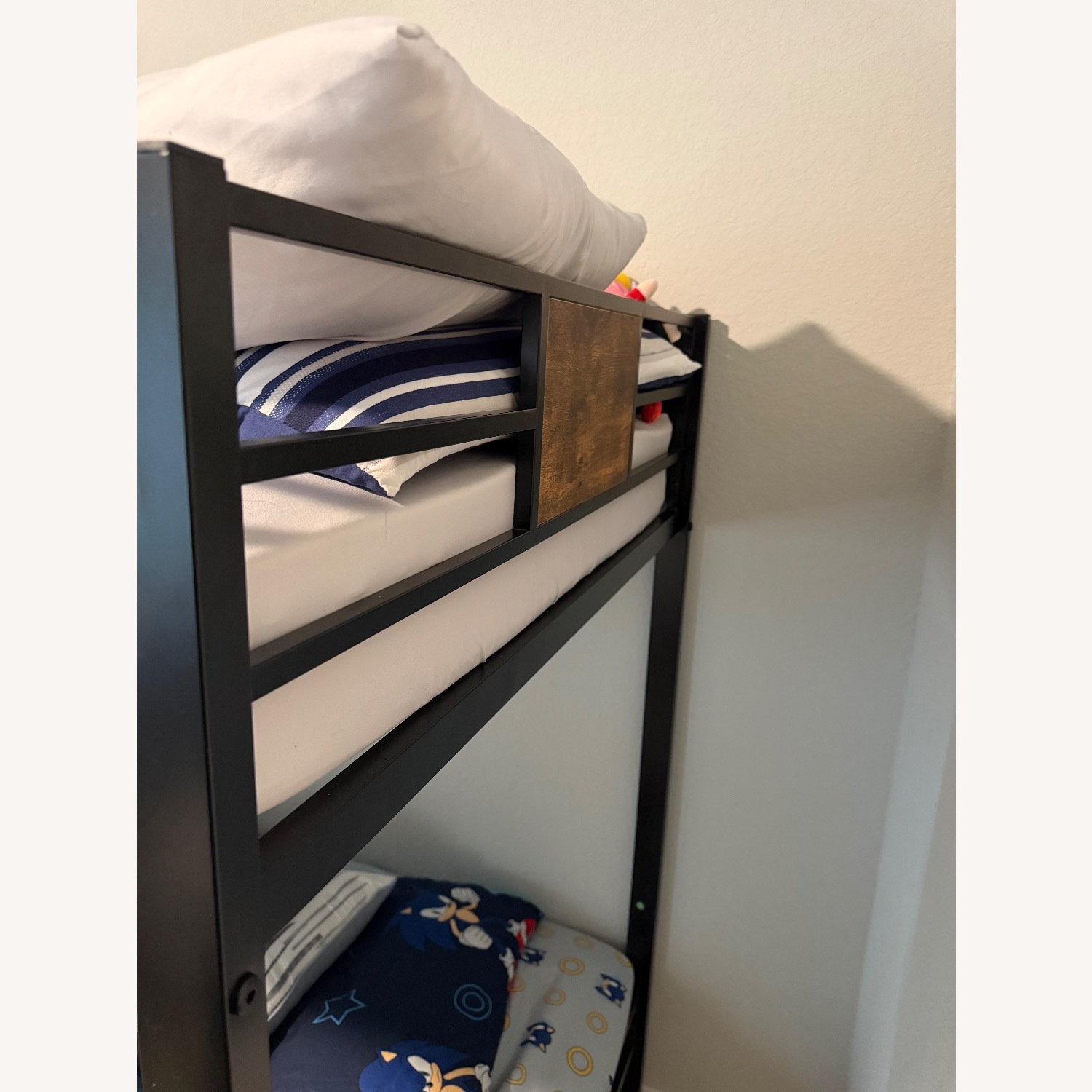 Amazon Allewie Black Bunk Bed - image-5