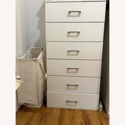 Used Wayfair Badilla 6-Drawer White Wood Dresser for sale on AptDeco