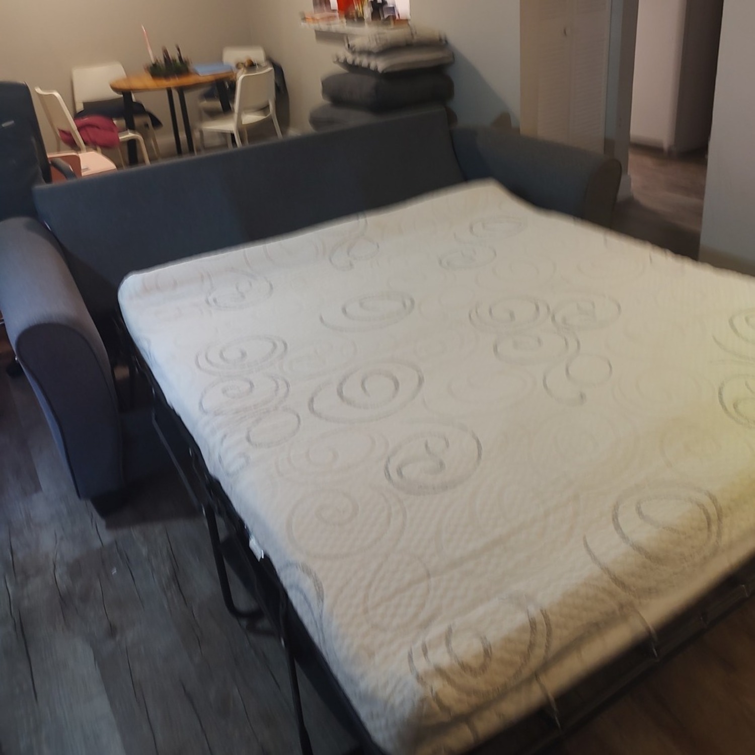 Rooms To Go Reina Point Sleeper Sofa - image-4