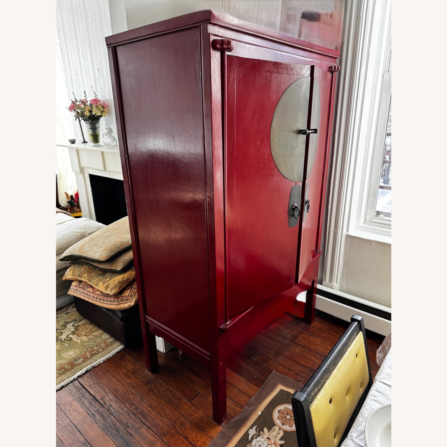 Vintage Chinese Lacquered Cabinet - image-3