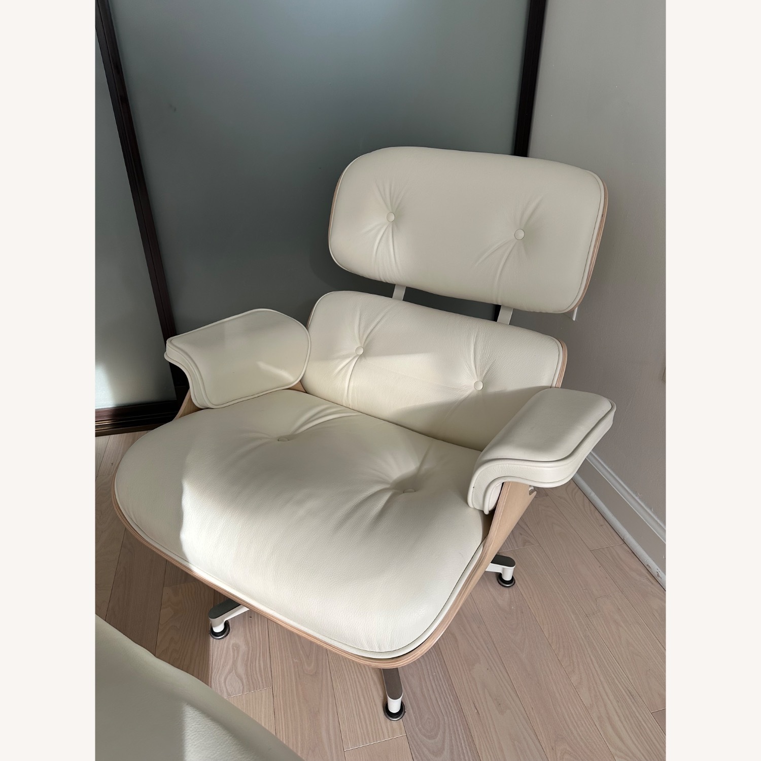 Herman Miller Eames Lounge Chair and Ottoman - image-3
