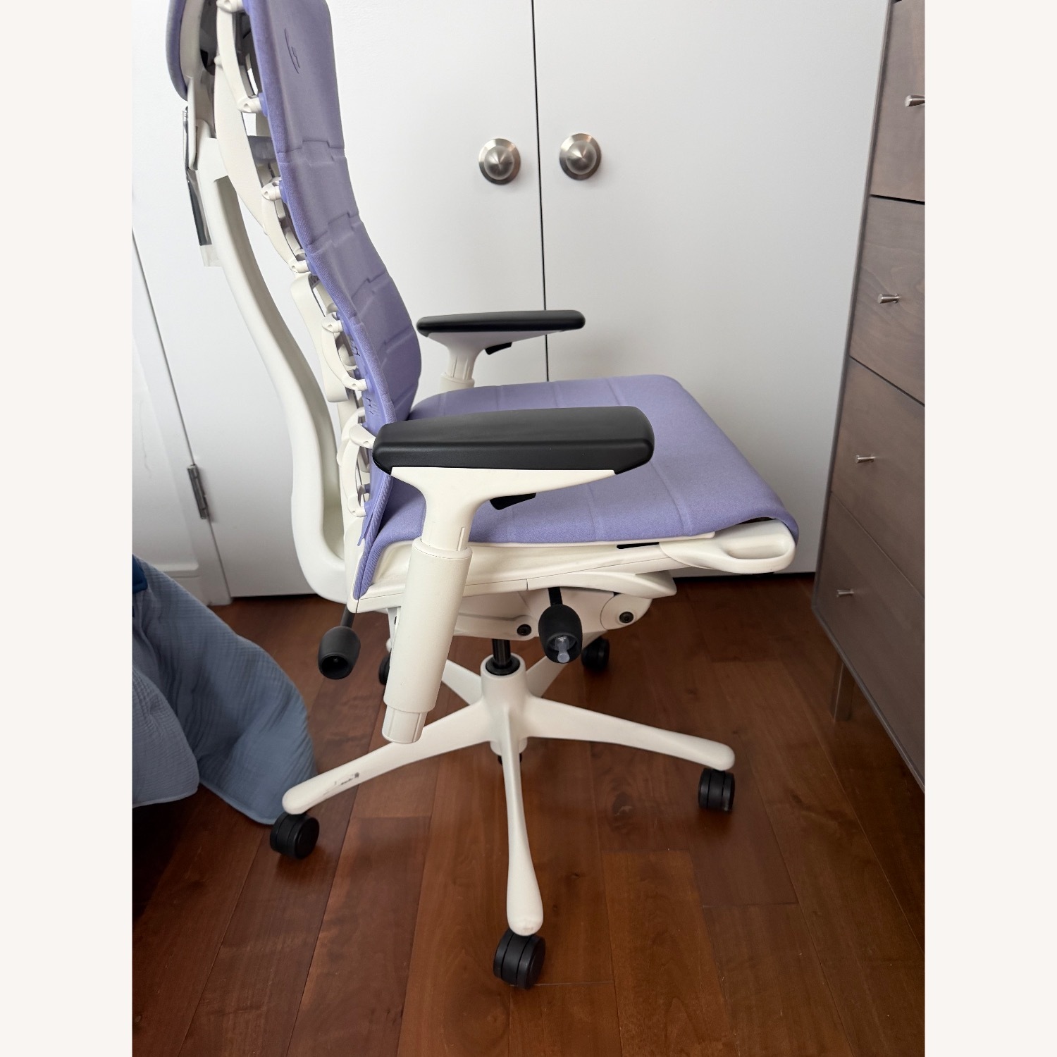 Herman Miller Embody Gaming Chair - Amethyst - image-5