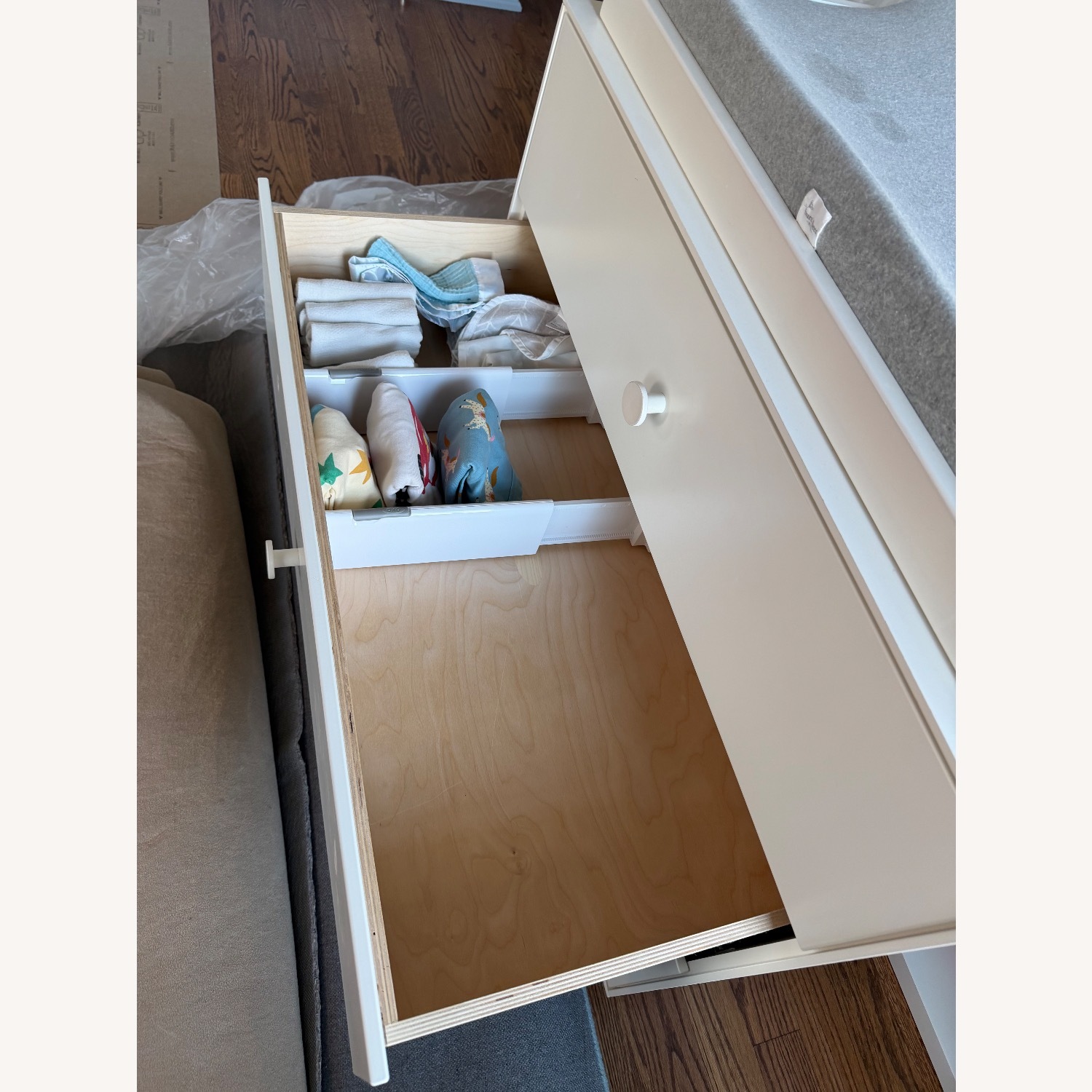 Oeuf Sparrow 3-Drawer Dresser and Changing Table - image-5
