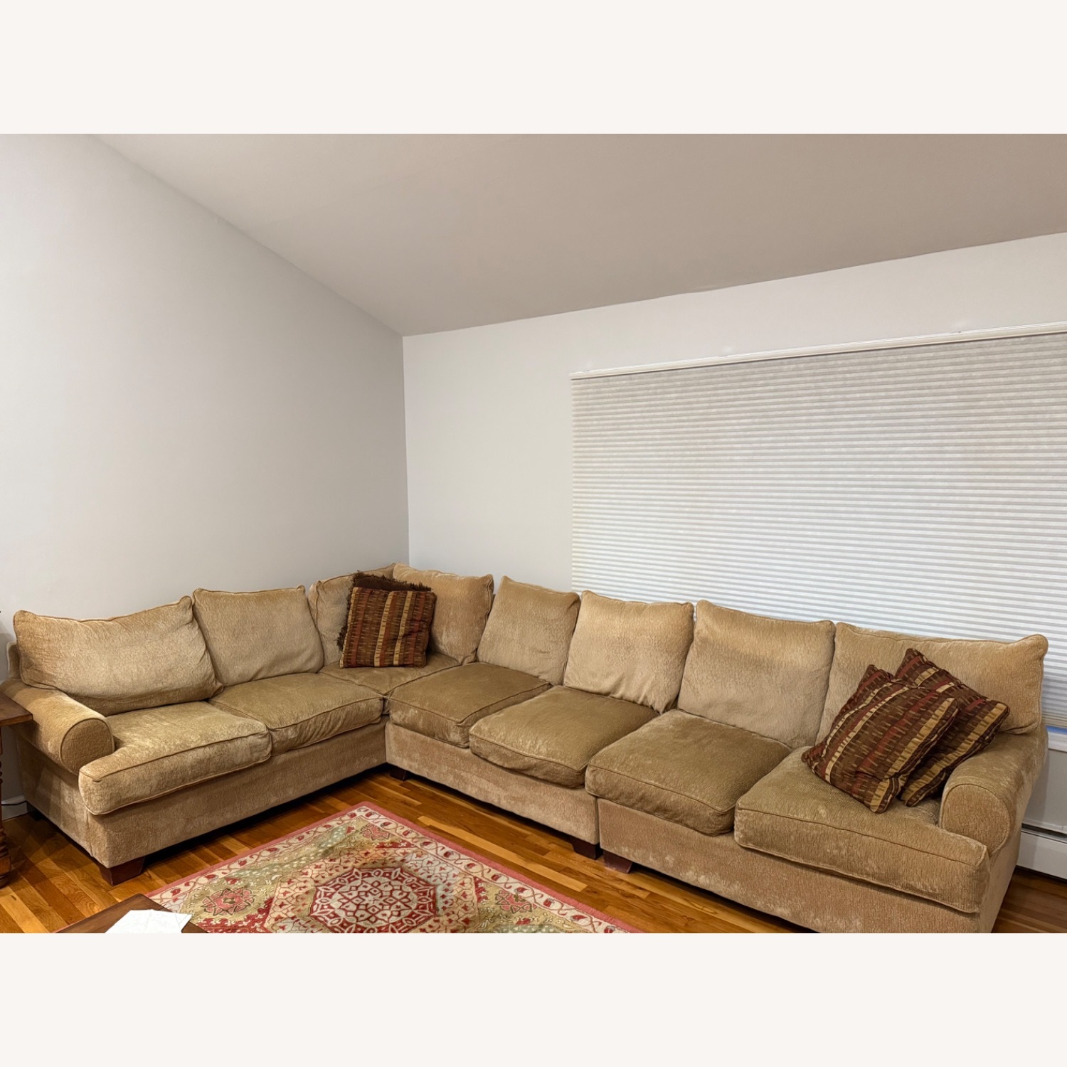 Comfy 3 piece L-shape Sectional) - image-2