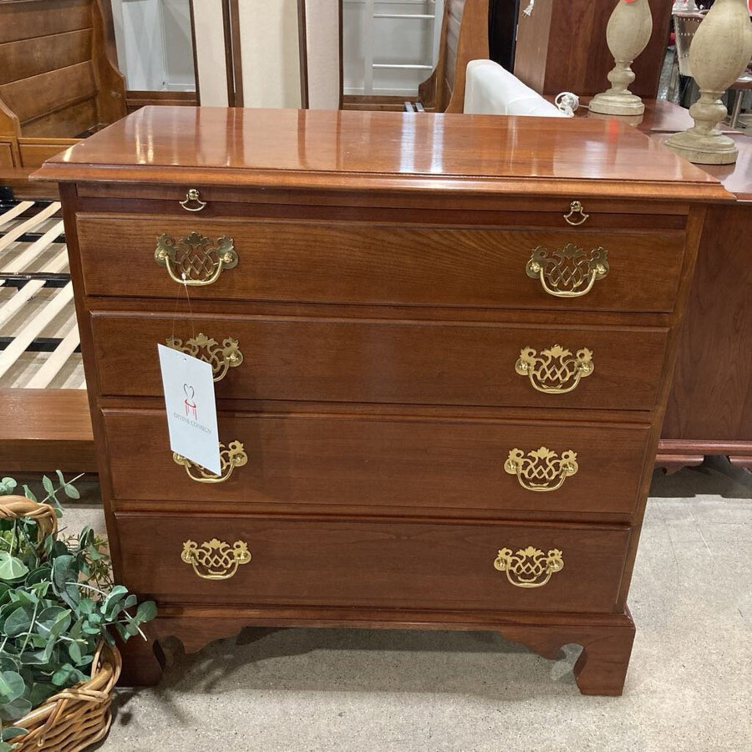 Stickely Colonial 4-Drawer Bachelor Chest Dresser - image-3