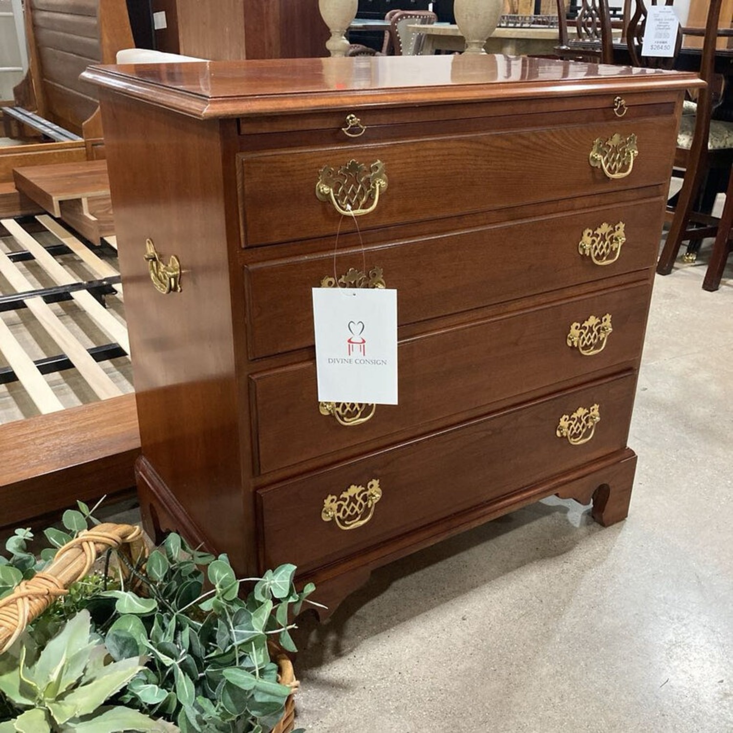 Stickely Colonial 4-Drawer Bachelor Chest Dresser - image-2