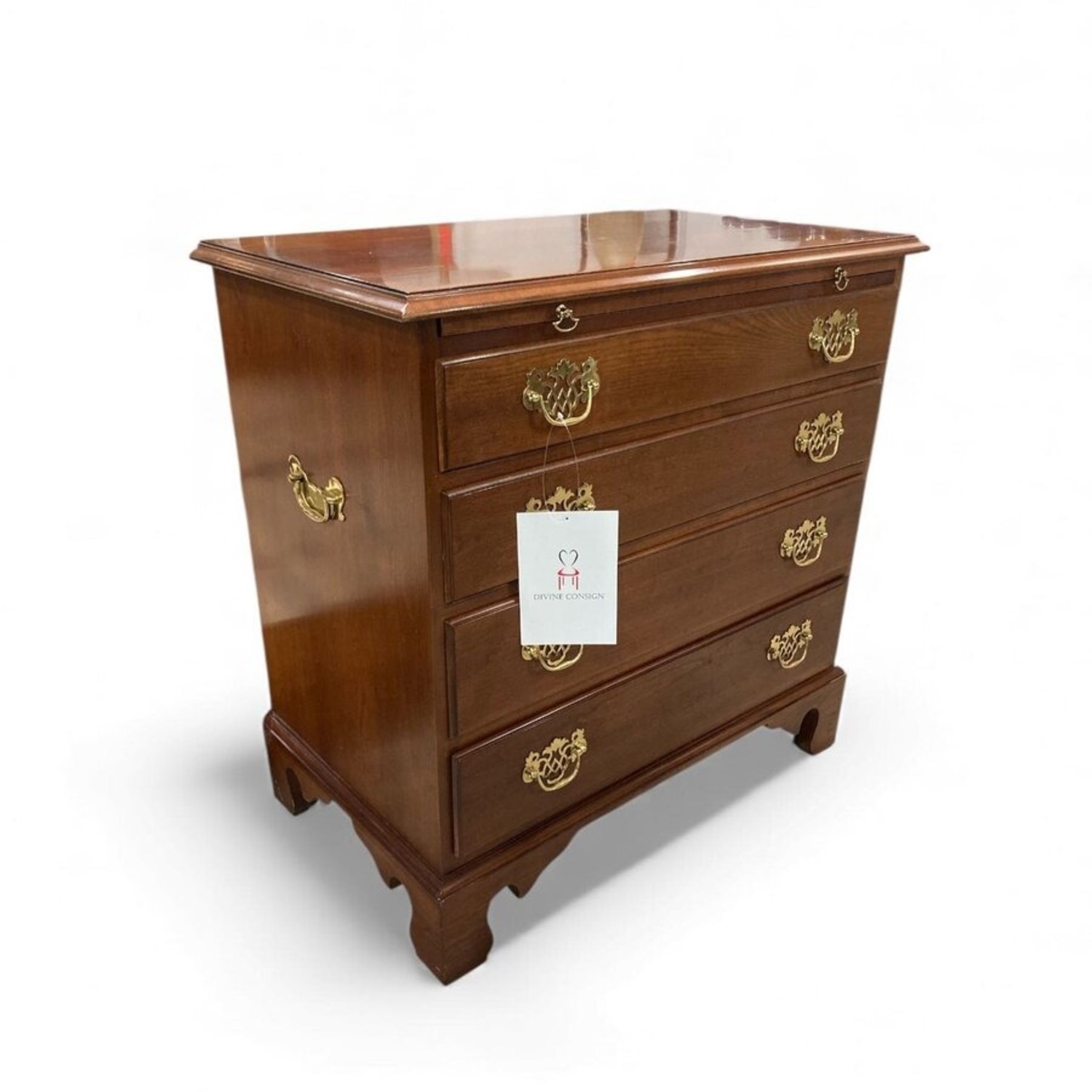 Stickely Colonial 4-Drawer Bachelor Chest Dresser - image-0