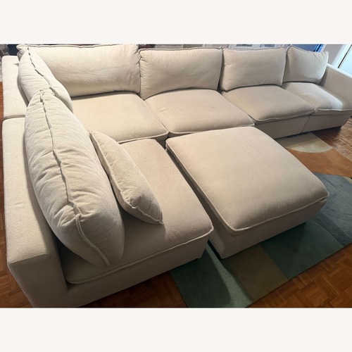 Used Wayfair 6 Piece Modular Sectional w Ottoman for sale on AptDeco