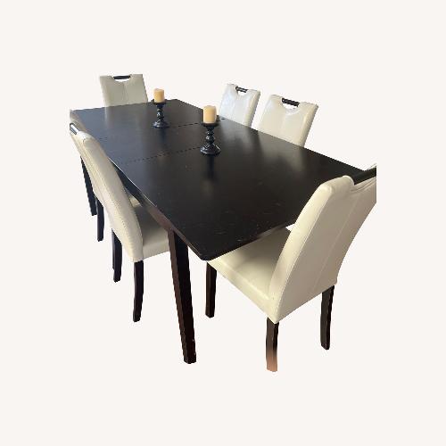 Used Wayfair Black and White Fining Set For 6 for sale on AptDeco