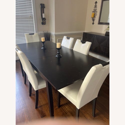 Used Wayfair Black and White Fining Set For 6 for sale on AptDeco