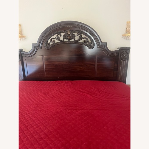 Used King Size Bed Frame for sale on AptDeco