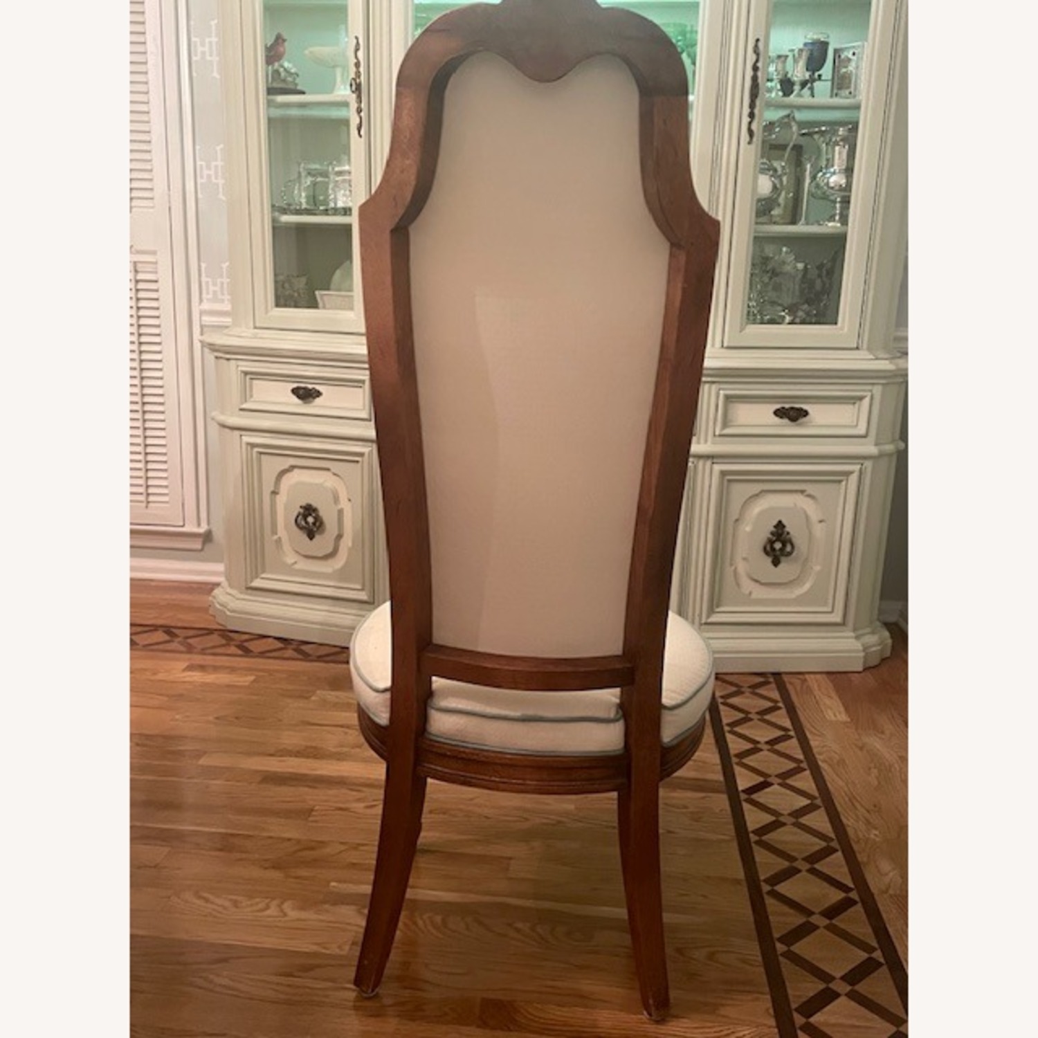 Vintage/Antique Finds Wood Dining Table/Chairs - image-4